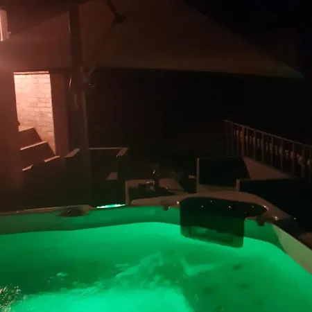 Apartment Tenuta Granducale Dolciano With Pool Chiusi