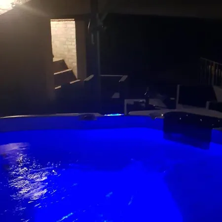 Apartment Tenuta Granducale Dolciano With Pool